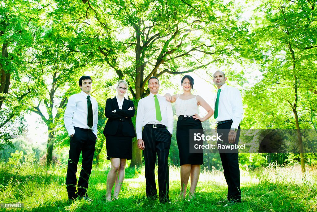 Verde equipo de negocios - Foto de stock de Ejecutivo libre de derechos