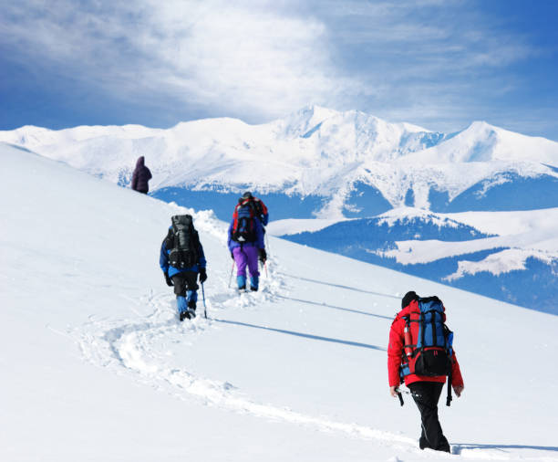 istock team of mountaineers 117149601