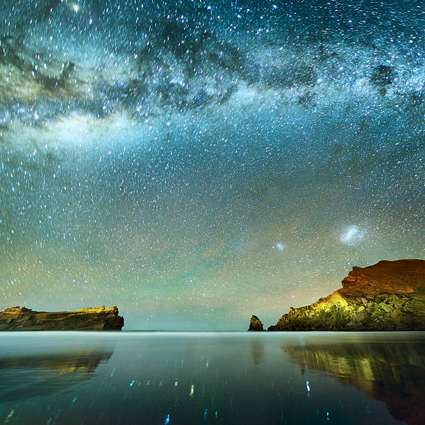 la exposición prolongada de las estrellas - castlepoint fotografías e imágenes de stock