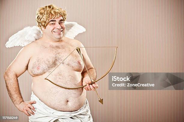 Gordura Loira Adora Cupido Com Arco E Flecha Retrato - Fotografias de stock e mais imagens de Humor