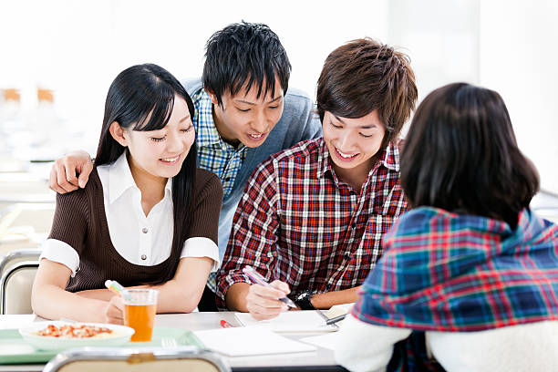istock Japanese college students at lunch break 117150347