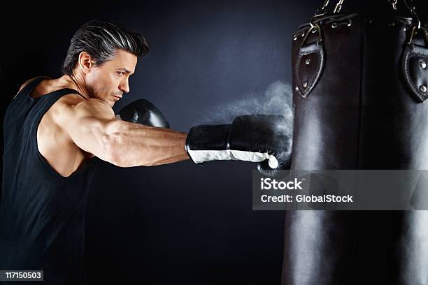 Boxer 던지기 건장함 치다 매직기 수 30-39세에 대한 스톡 사진 및 기타 이미지 - 30-39세, 40-49세, 건강한 생활방식