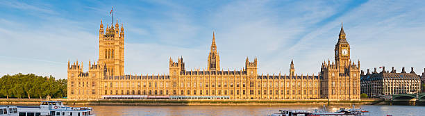 londres casa do parlamento, o palácio de westminster panorama - city of westminster big ben london england whitehall street imagens e fotografias de stock