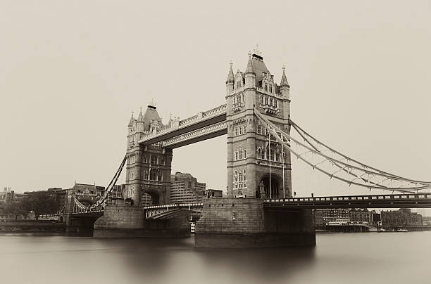 tower bridge - tower bridge immagine foto e immagini stock