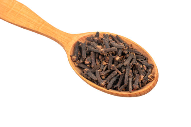 istock Dry cloves in spoon 1171523961