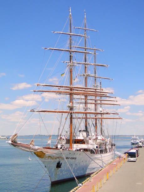 Sailing cruise ship \