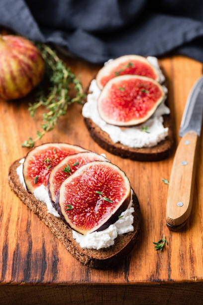 istock Toast with ricotta cheese and figs 1171579752