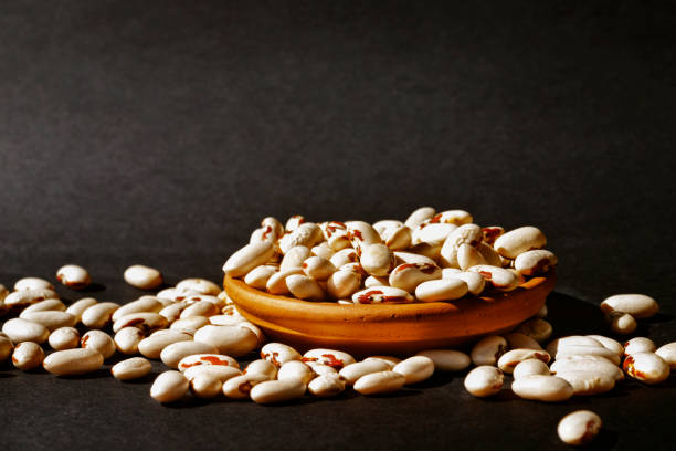 istock Heap of white beans 1171580503