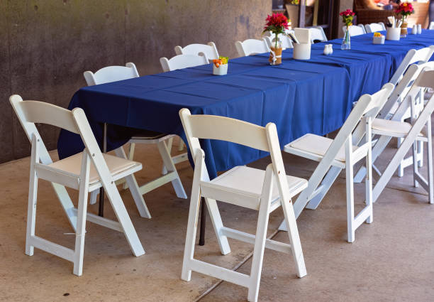 istock Outdoor Casual Dining 1171600286