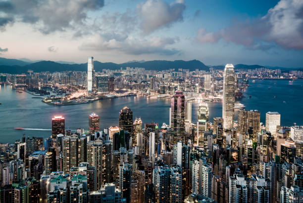 vista del horizonte de hong kong - hong kong asia skyline night fotografías e imágenes de stock