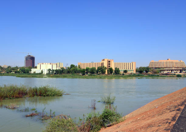 the niger river and the city seen from john f. kennedy bridge, niamey, niger - niger river imagens e fotografias de stock