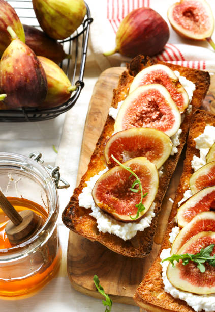 istock Fresh Figs and Cream Cheese Toast with Honey 1171635001