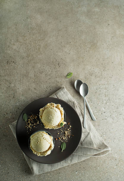 バニラアイスクリームスクープ - vanilla ice cream ice ice cream organic ストックフォトと画像