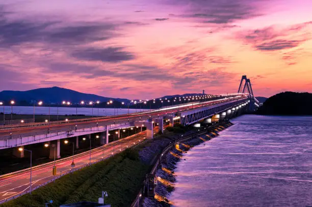 Night view of Yeongjong Bridge