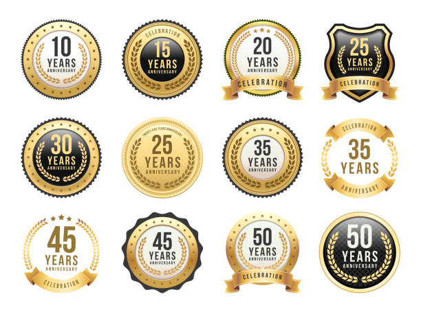 ilustraciones, imágenes clip art, dibujos animados e iconos de stock de conjunto de insignias de oro de aniversario - gold medal medal ribbon trophy