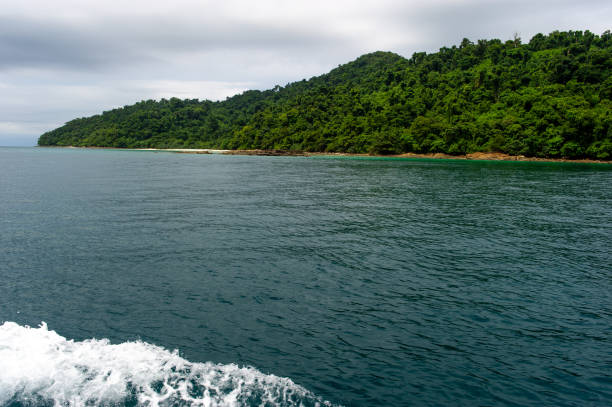 istock Sea water and beautiful green mountains 1171716185