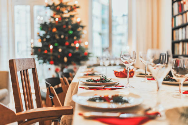 christmas dining table - natal comida imagens e fotografias de stock