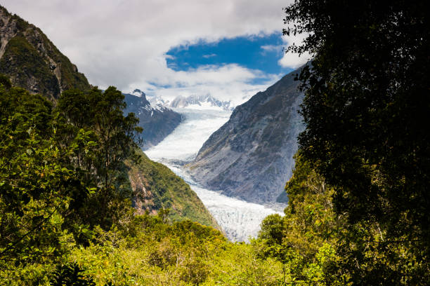 istock Franz Josef Glacial Valley 1171731794