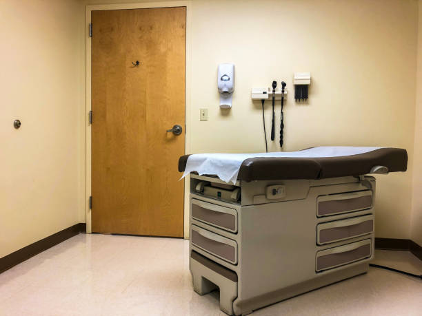 sala de examen médico - consultorio médico fotografías e imágenes de stock