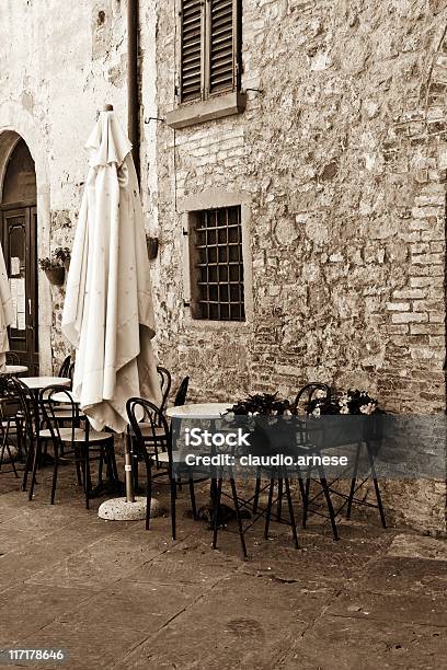 Foto de Mesa De Café Tom Sépia e mais fotos de stock de Cultura Italiana - Cultura Italiana, Fotografia - Imagem, Imagem a cores