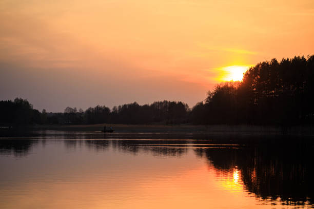 istock Virintai lake in the evening 1171791096