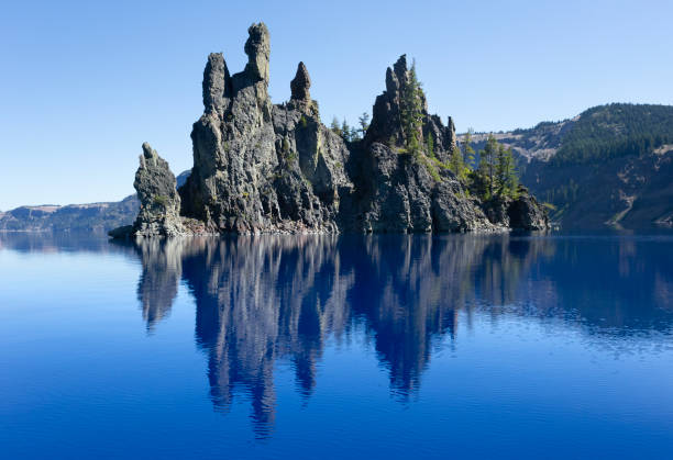 istock Crater Lake National Park, Oregon 1171806542