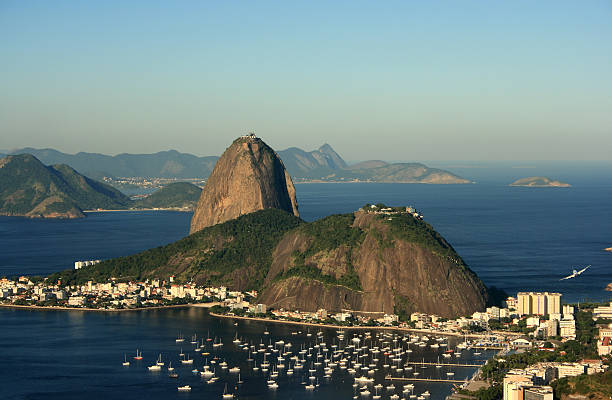 pão de açúcar no rio de janeiro - rio de janeiro guanabara bay residential structure urca - fotografias e filmes do acervo