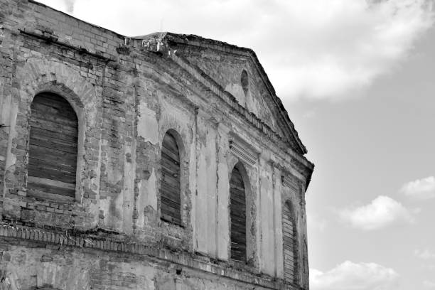 istock The ruins of synagogue in Stolin. 1171812327