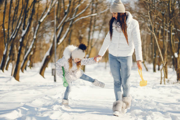 istock Mom and daughter 1171826773