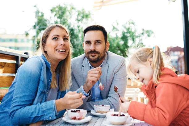 istock Family enjoying restaurant 1171871110