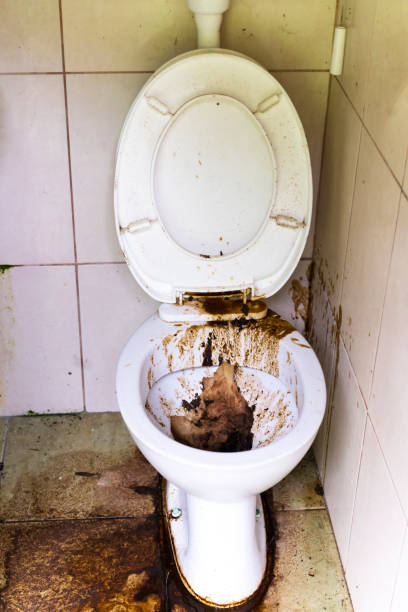 istock Dirty public toilet 1171877380