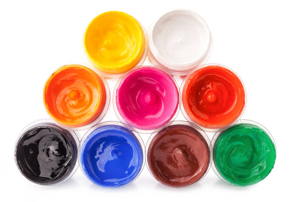 latas coloridos da pintura isoladas no fundo branco - art and craft equipment painting paint jar - fotografias e filmes do acervo