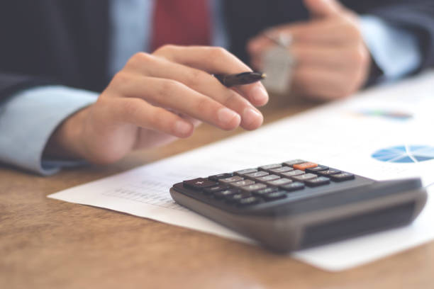 istock financial calculations for home 1171913760