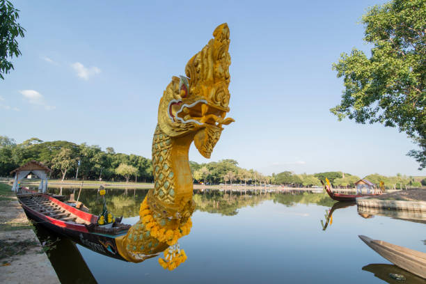 istock ASIA THAILAND SUKHOTHAI LONGBOAT 1171983373