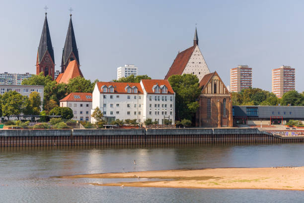 deutsche grenzstadt frankfurt oder - frankfurt oder stock-fotos und bilder