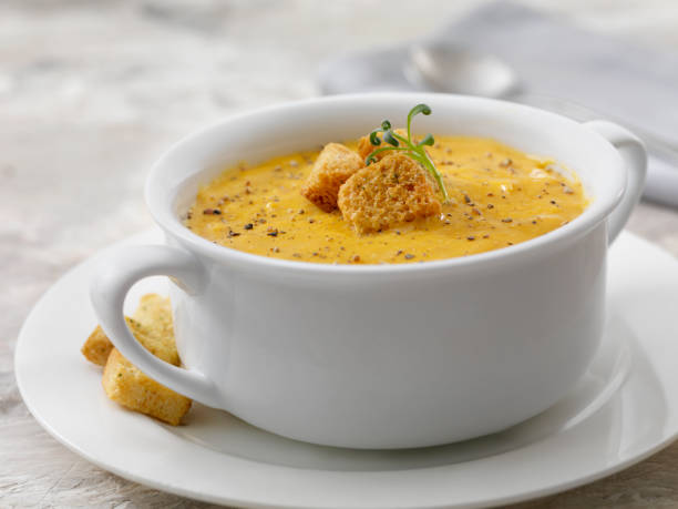 sopa de calabaza de mantequilla cremosa - butternut squash food healthy eating vegetable fotografías e imágenes de stock