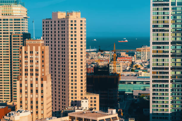 istock Downtown San Francisco skyline buildings 1172073107
