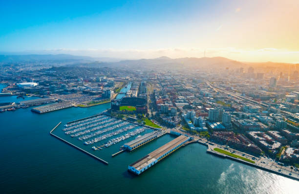 istock Downtown San Francisco aerial view 1172073120