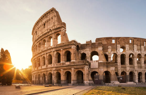 colisée, rome, italie - ancient rome coliseum rome italy photos et images de collection