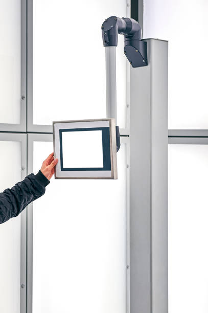 istock Use of monitored medical displays 1172133619