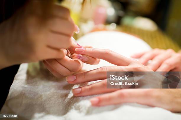 Manicure 손톱에 대한 스톡 사진 및 기타 이미지 - 손톱, 페인트, 건강관리와 의술