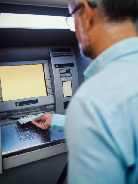 istock Cash withdrawal 1172154923