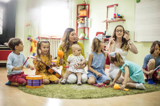 istock Everyone is having fun with the teacher. 1172165143