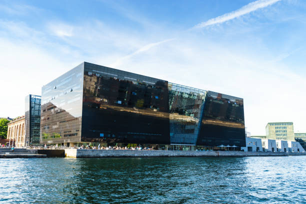 biblioteca real en copenhague, dinamarca - black diamond fotografías e imágenes de stock