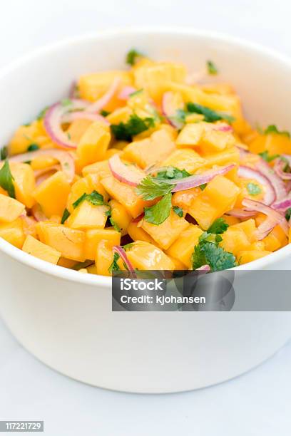 Ensalada De Mango Foto de stock y más banco de imágenes de Ensalada - Ensalada, Mango - Fruta tropical, Alimento