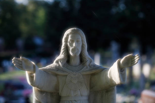 istock Preacher Jesus blessing the dead white statue 1172234537