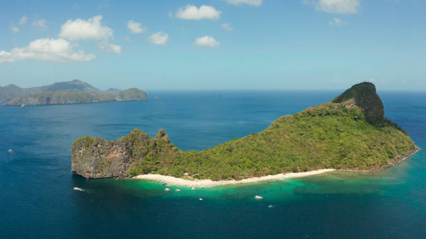 istock Tropical island with sandy beach. El nido, Philippines 1172244699
