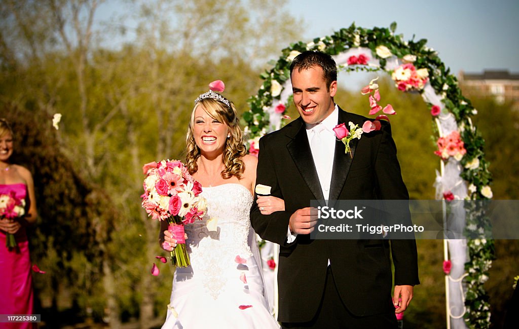 Розовые Свадебные Портреты - Стоковые фото Свадьба роялти-фри