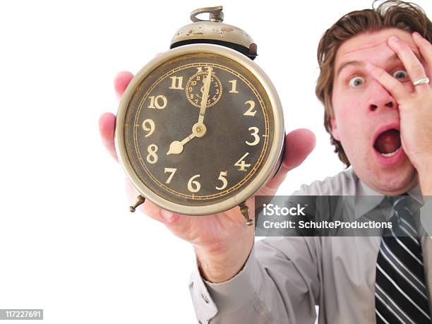 Businesswecker Stockfoto und mehr Bilder von Auf die Uhr sehen - Auf die Uhr sehen, Freisteller – Neutraler Hintergrund, Männer
