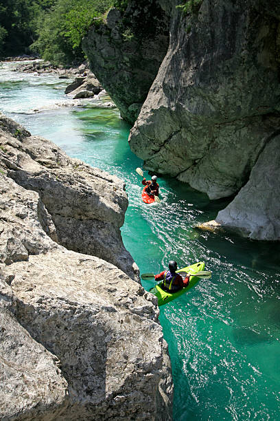 duetto di kayak - extreme sports kayaking kayak adventure foto e immagini stock